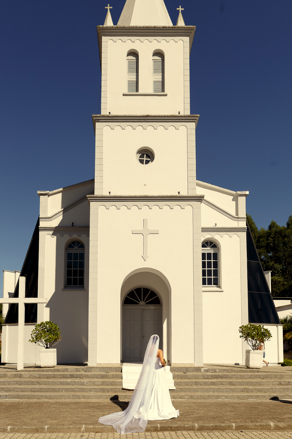 Fachada da Igreja da Taipa preparada para o casamento de Erika e Junior.