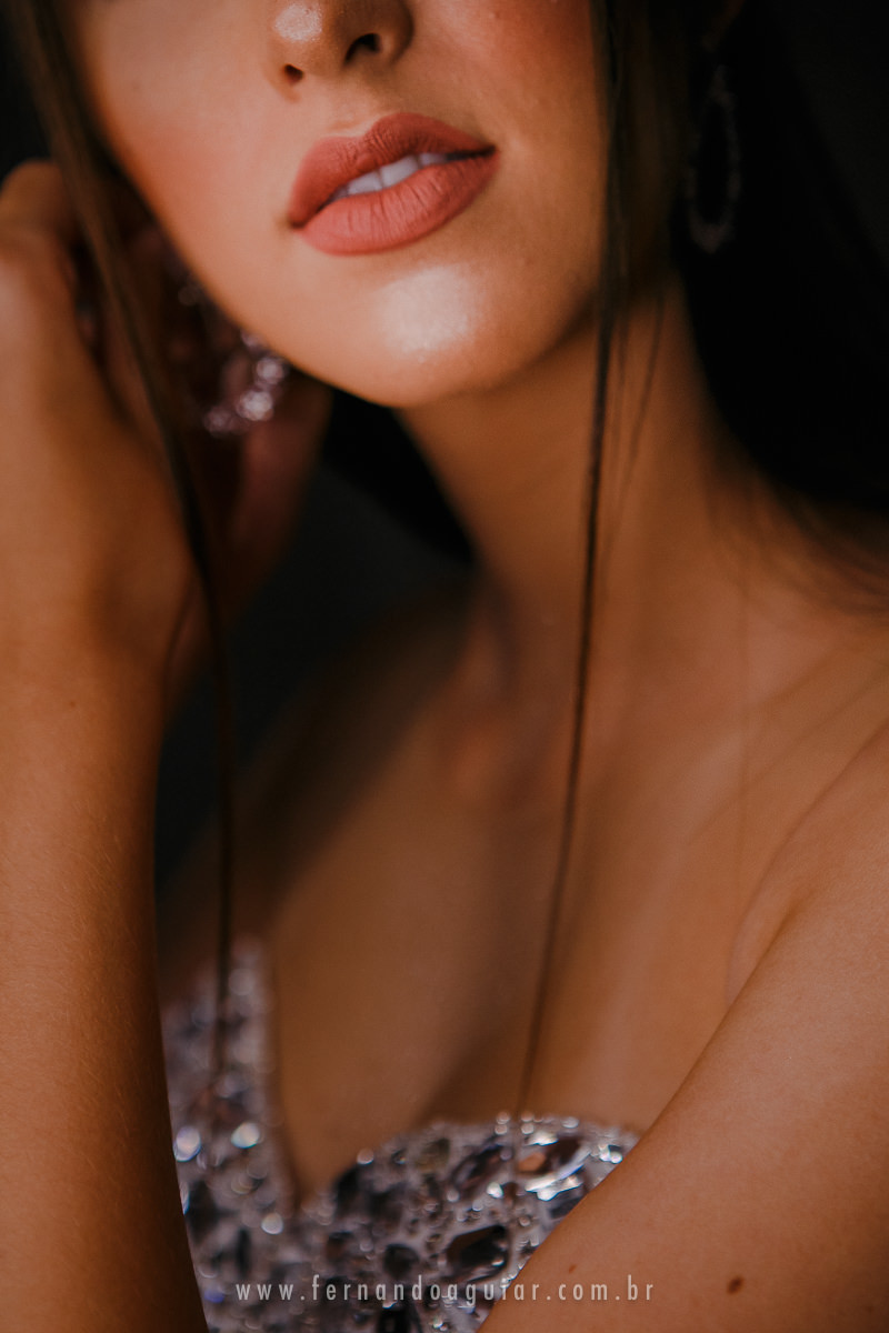 detalhe da boca da debutante 