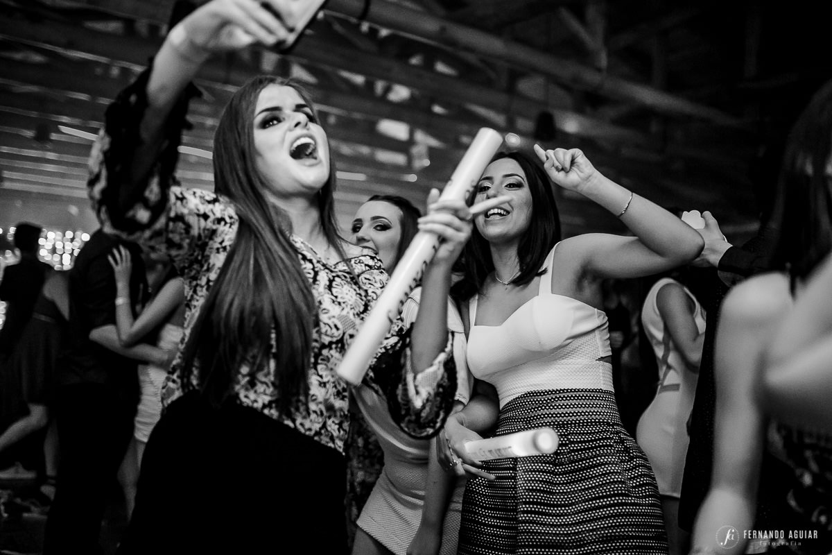 diversão em festa de 15 anos