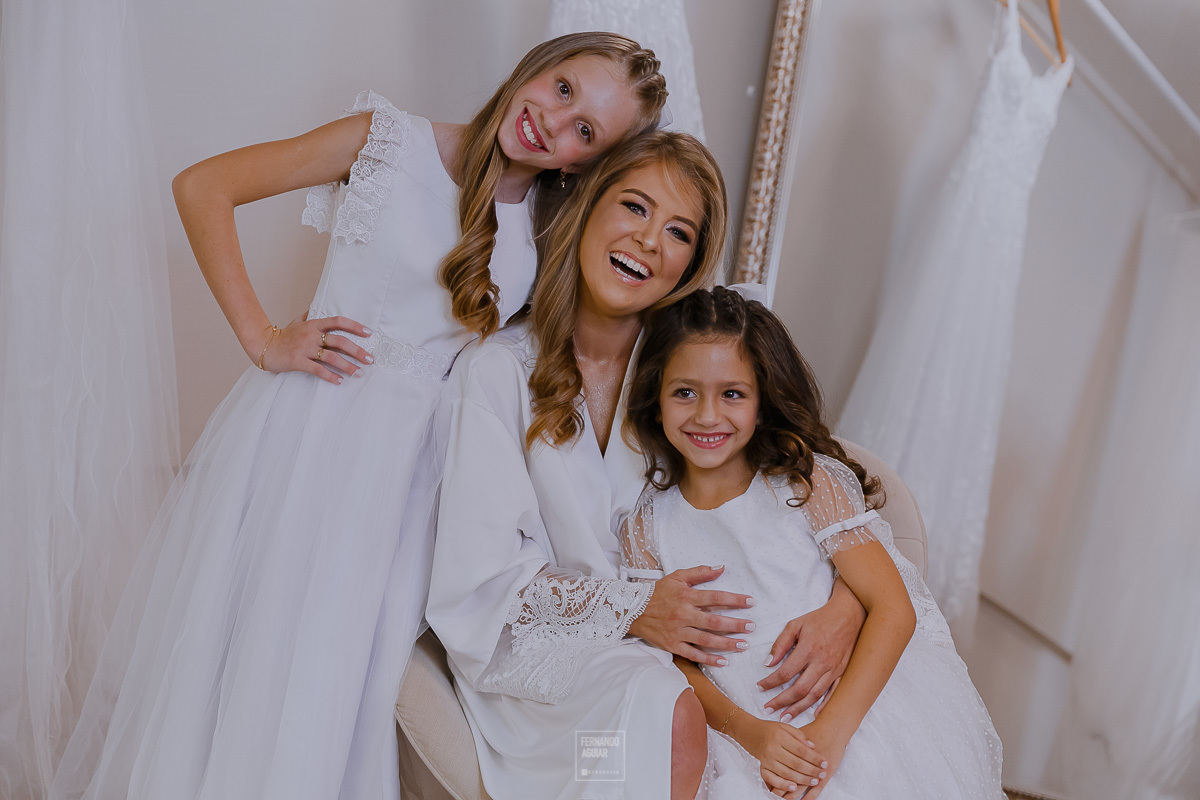 noivas com as daminhas