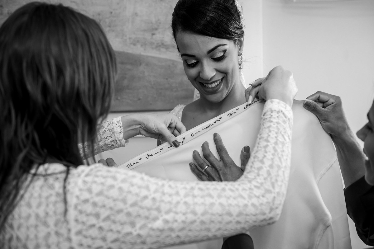 noiva se arrumando no salão de beleza casamento laudiceia e clayton são paulo