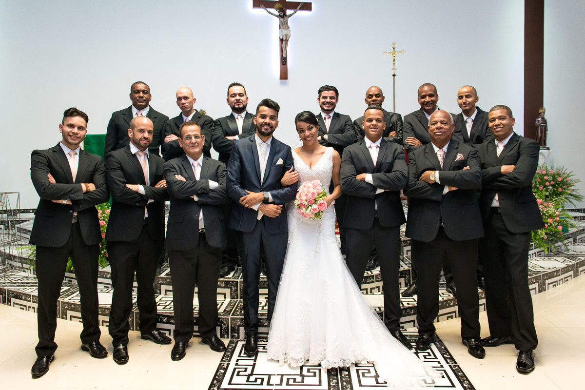 padrinhos com o casal de noivos casamento laudiceia e clayton