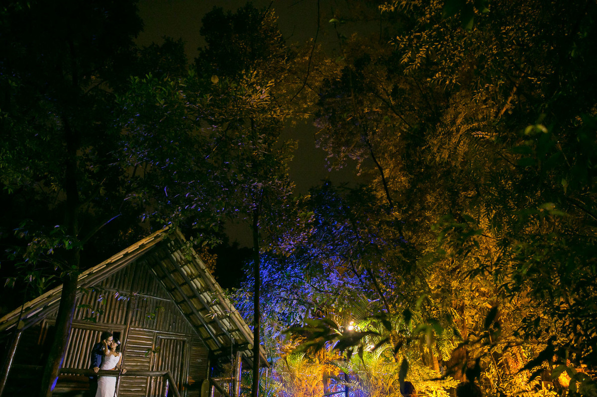 ensaio dos noivos após a cerimonia