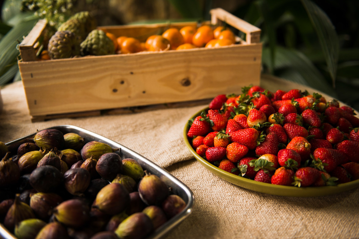 mesa do bolo do casamento