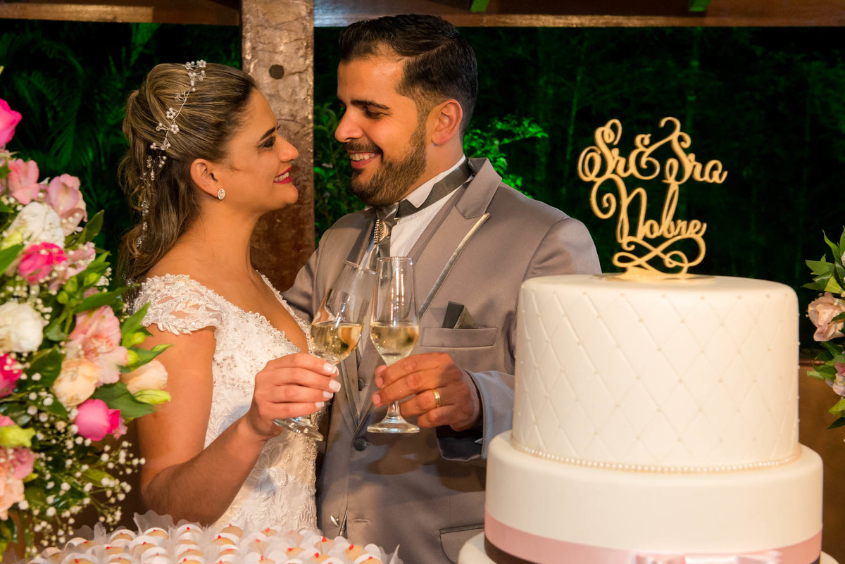 noivos bridam no Buffet Mombaça Park