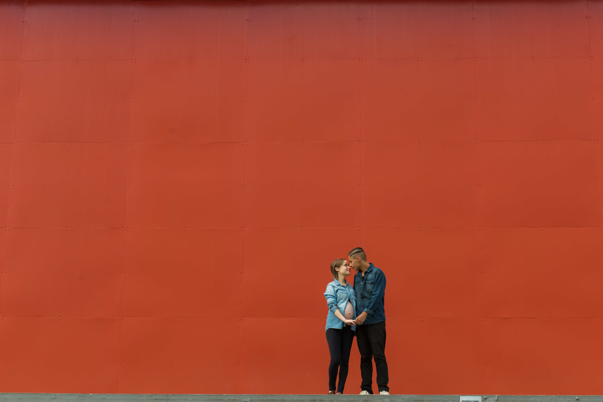 casal gestante se olhando ensaio no parque do Ibirapuera são paulo