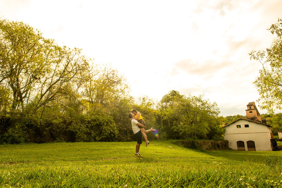 ensaio casal elaine e miguel na Floresta Nacional de Ipanema em Iperó fotografo de casamento em São Paulo