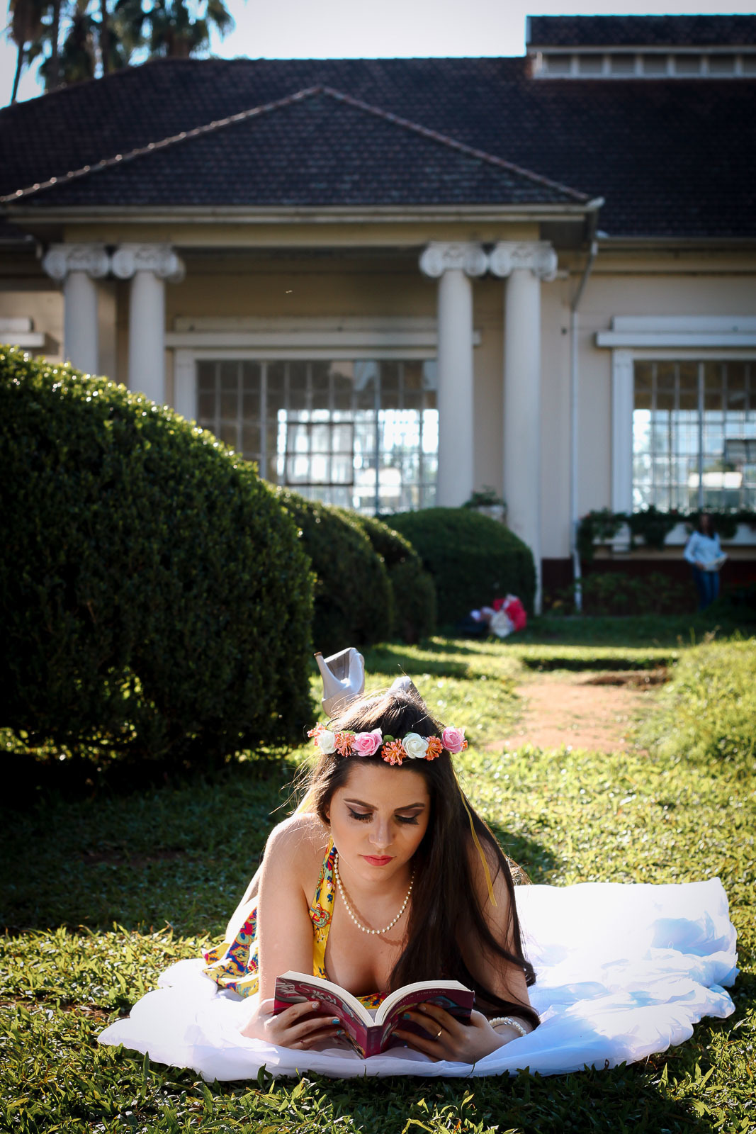 Luiza ensaio 15 anos romântico na Praça Dmae em Porto Alegre