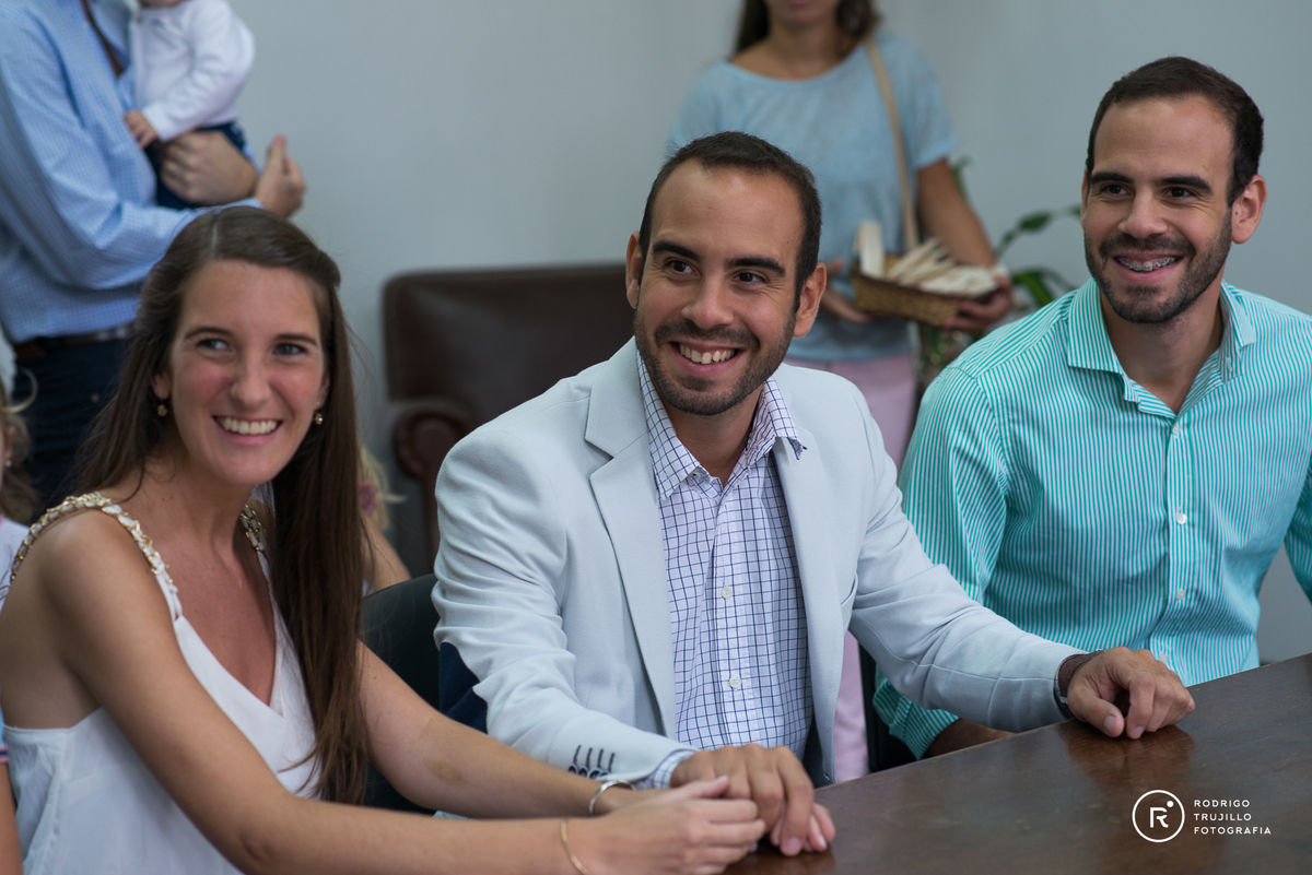 novios en el civil, hermano testigo de civil, hermanos mellizos, el clon