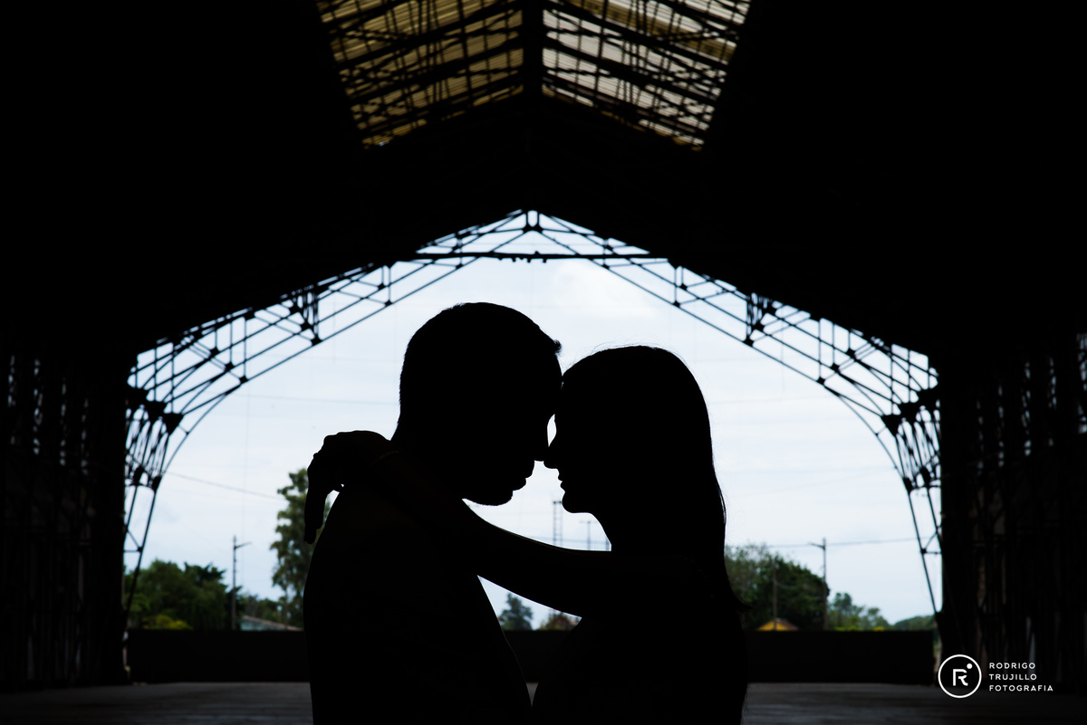 contra luz, luz natural, galpon santa fe, cultura santa fe, novios recien casados