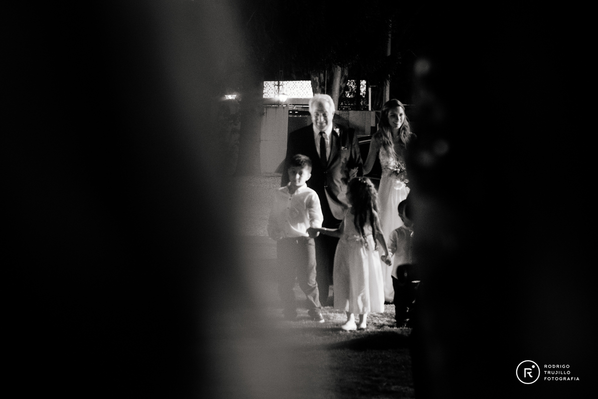 cortejo de la boda, cortejo en punta barranca, fotografia de bodas en punta barranca, fiesta de casamiento en punta barranca, salones de rosario, rodrigo trujillo