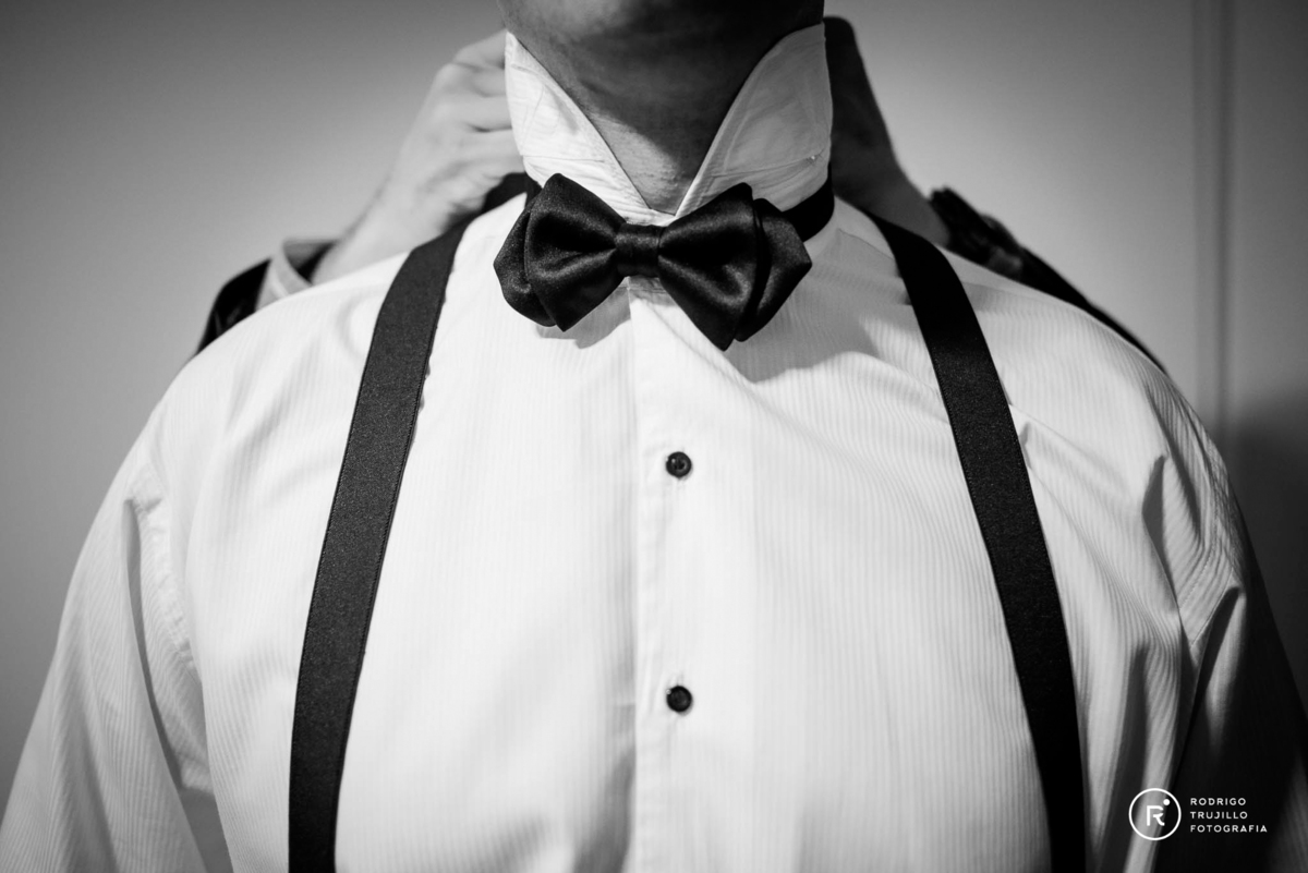 retrato del novio, fotografia blanco y negro, fotógrafo de bodas en rosario, fotografía de casamientos en rosario