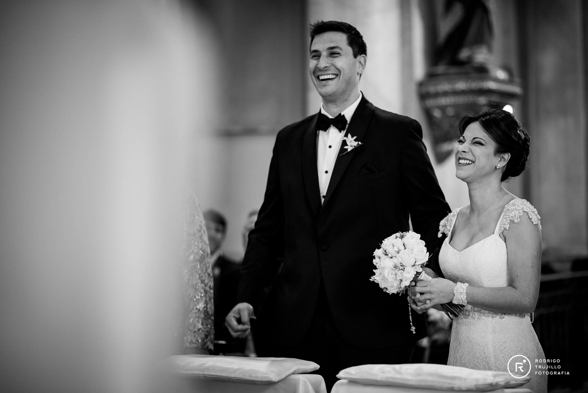 pareja de novios, ceremonia religiosa, basílica catedral de rosario, iglesia catedral de rosario, fotografía blanco y negro