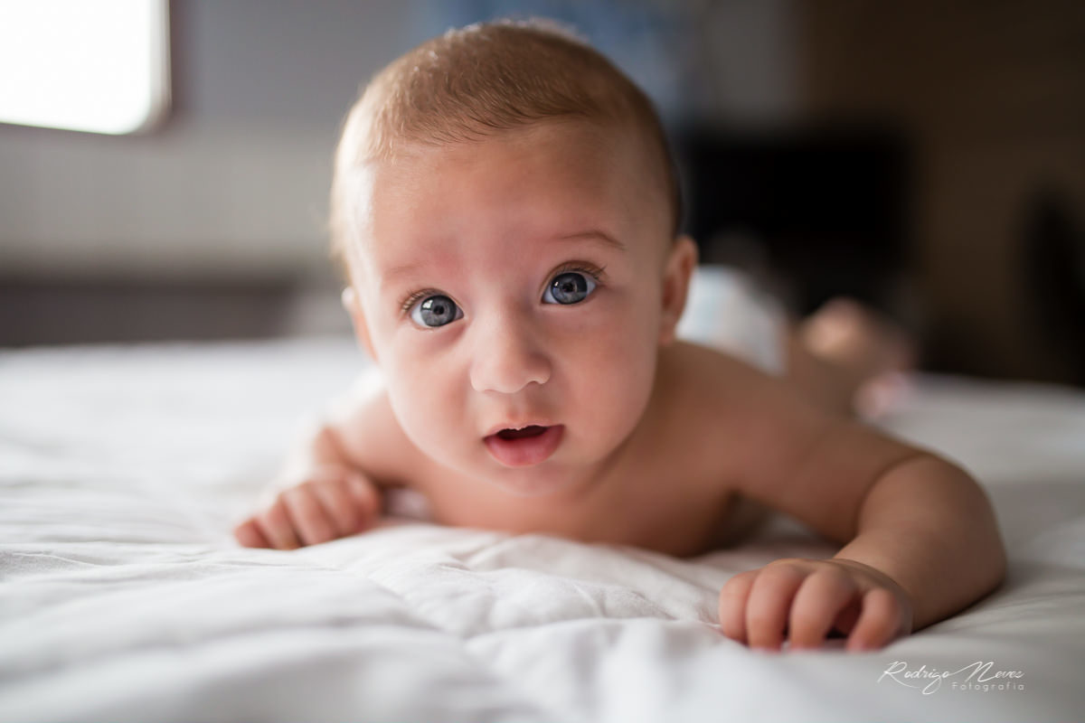 Fotografia documental acompanhamento de bebe fotografado por Rodrigo Neves Fotografo em Campos Rio de Janeiro