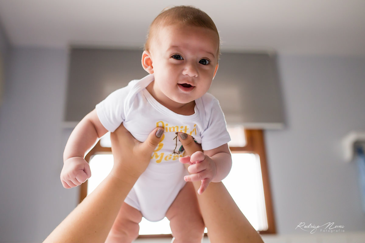 Fotografia documental acompanhamento de bebe fotografado por Rodrigo Neves Fotografo em Campos Rio de Janeiro
