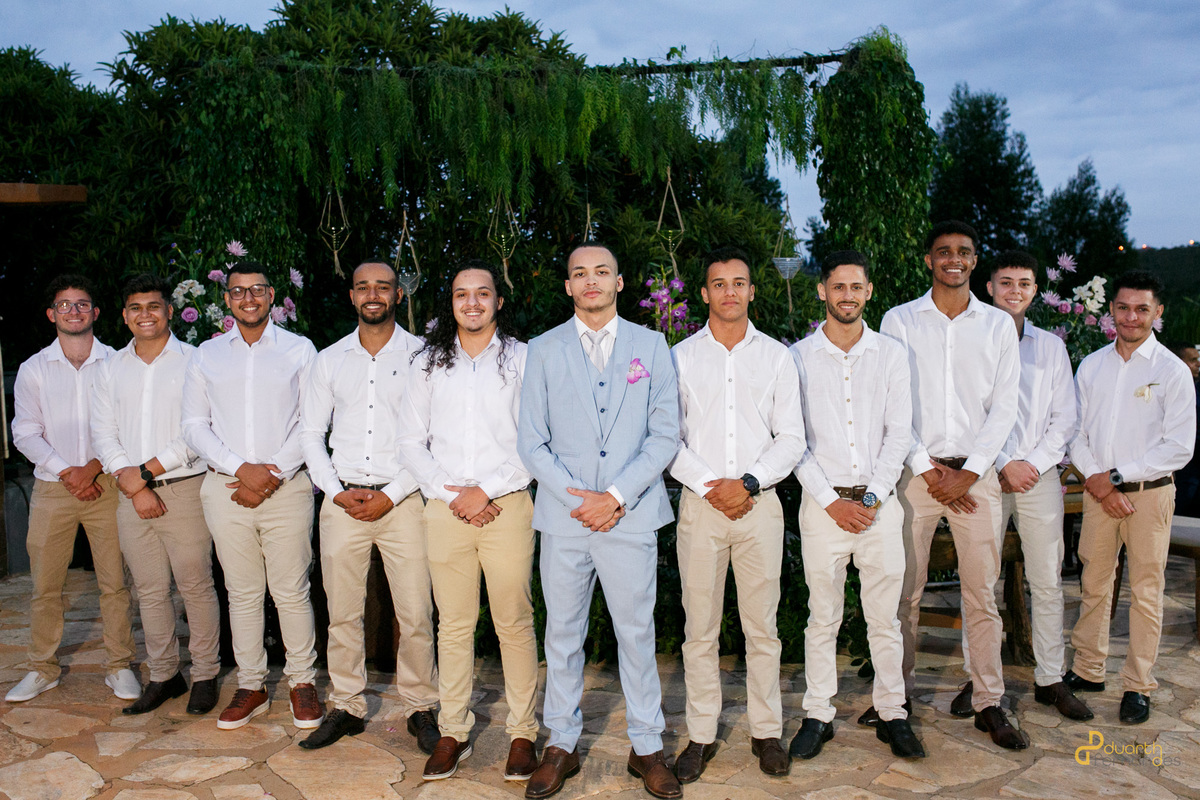 Foto de noivos em Capelinha MG