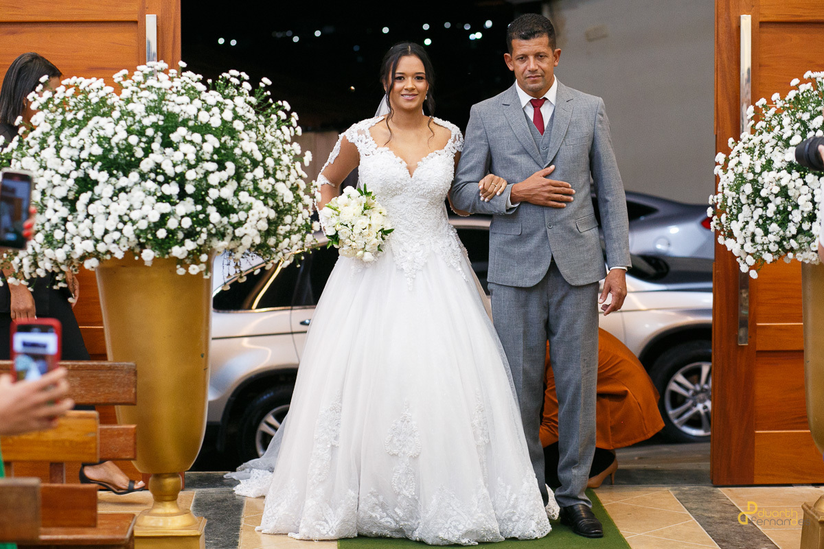 Celebração Única em Capelinha: Casamento Samantha e Welison;