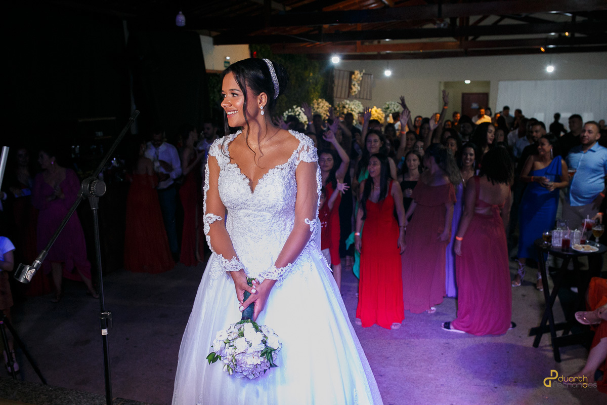 Capturando a Essência do Amor: Casamentos em Capelinha