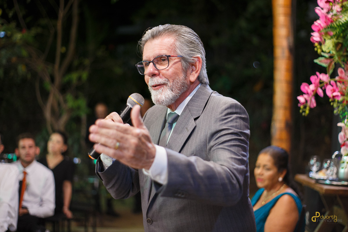 Celebrante de casamento em Aracuaí