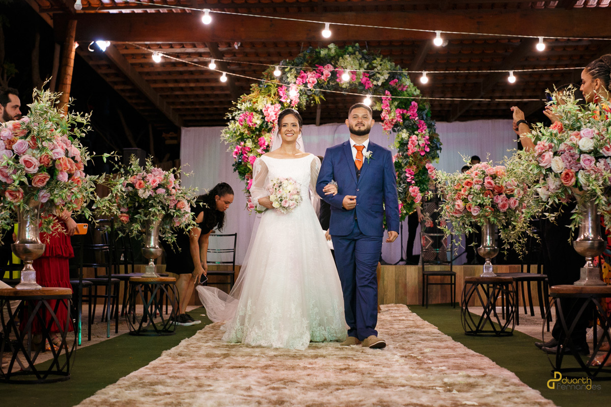 Modelos de vestidos para casamento em Aracuaí - Decoracao de GEraldo