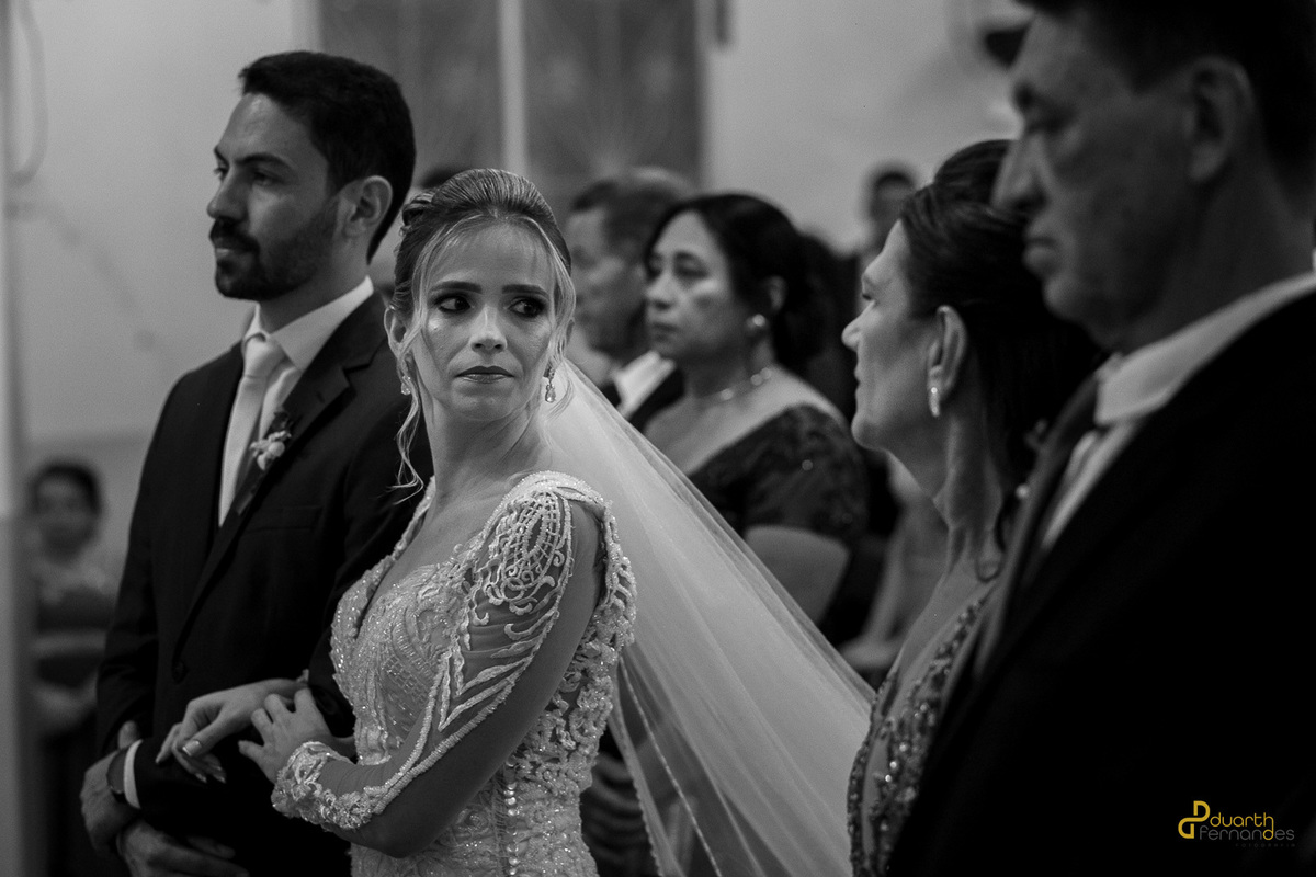 Olhar da noiva em CAsamento em Araçuai