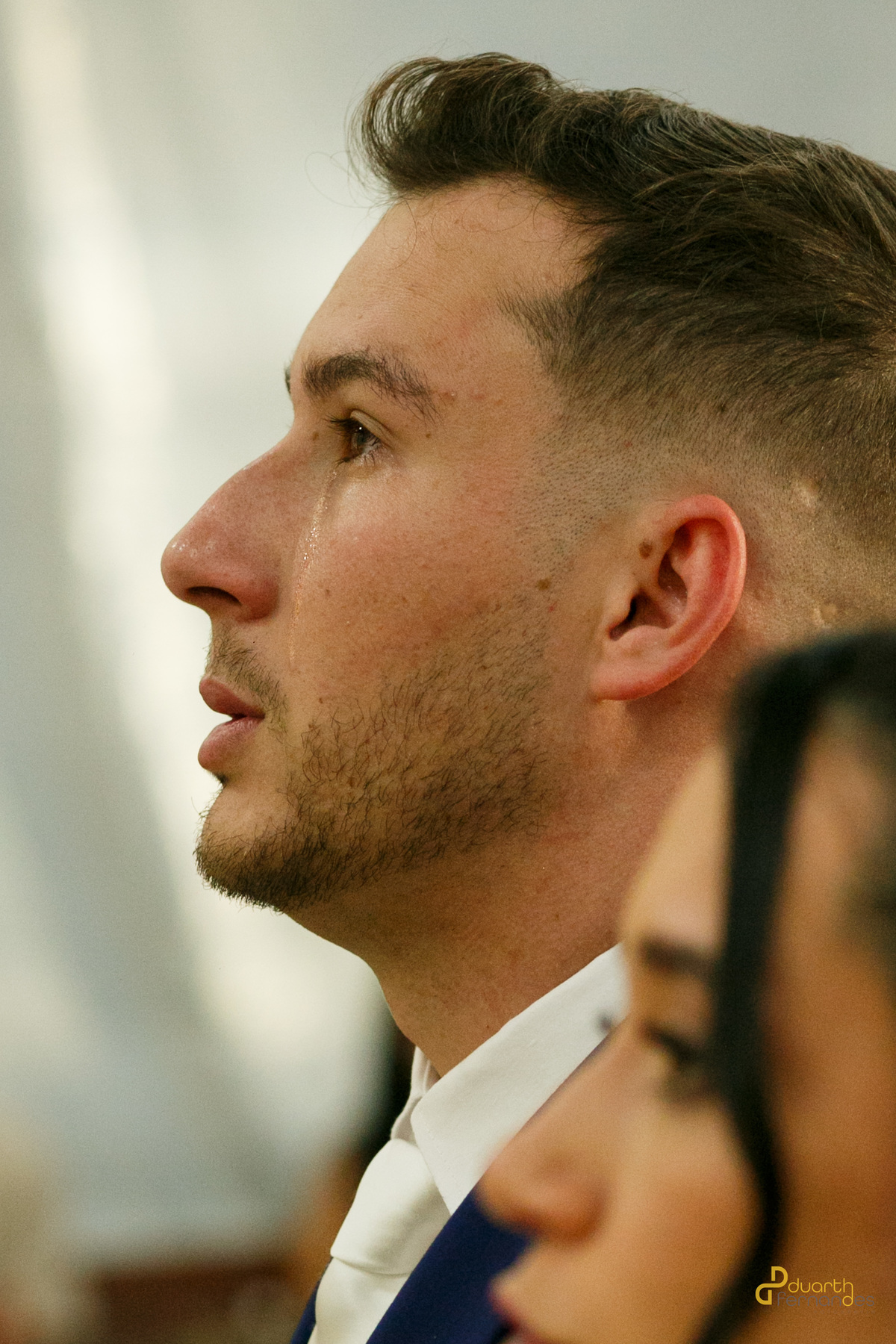 Lágrimas de emoção do noivo Lucas durante a cerimônia de casamento em Mendonca MG