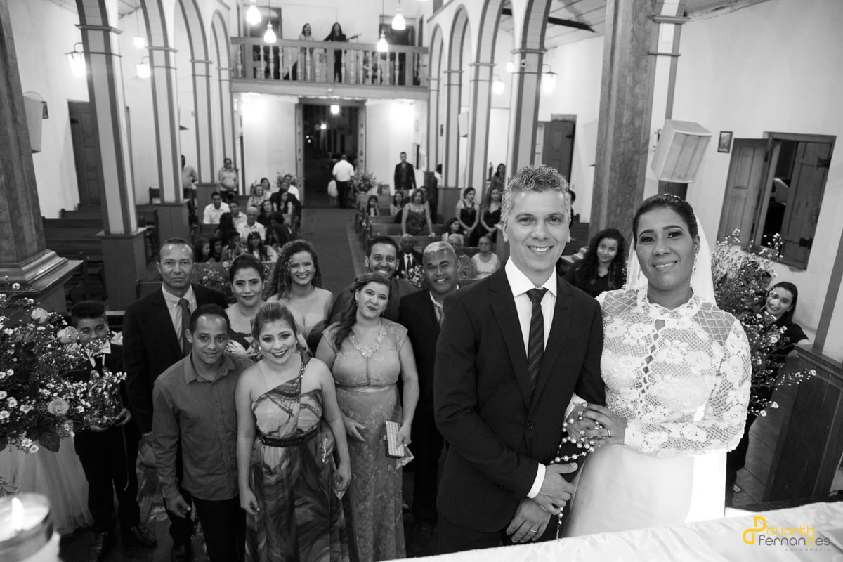 noivos com padrinhos em Minas Novas