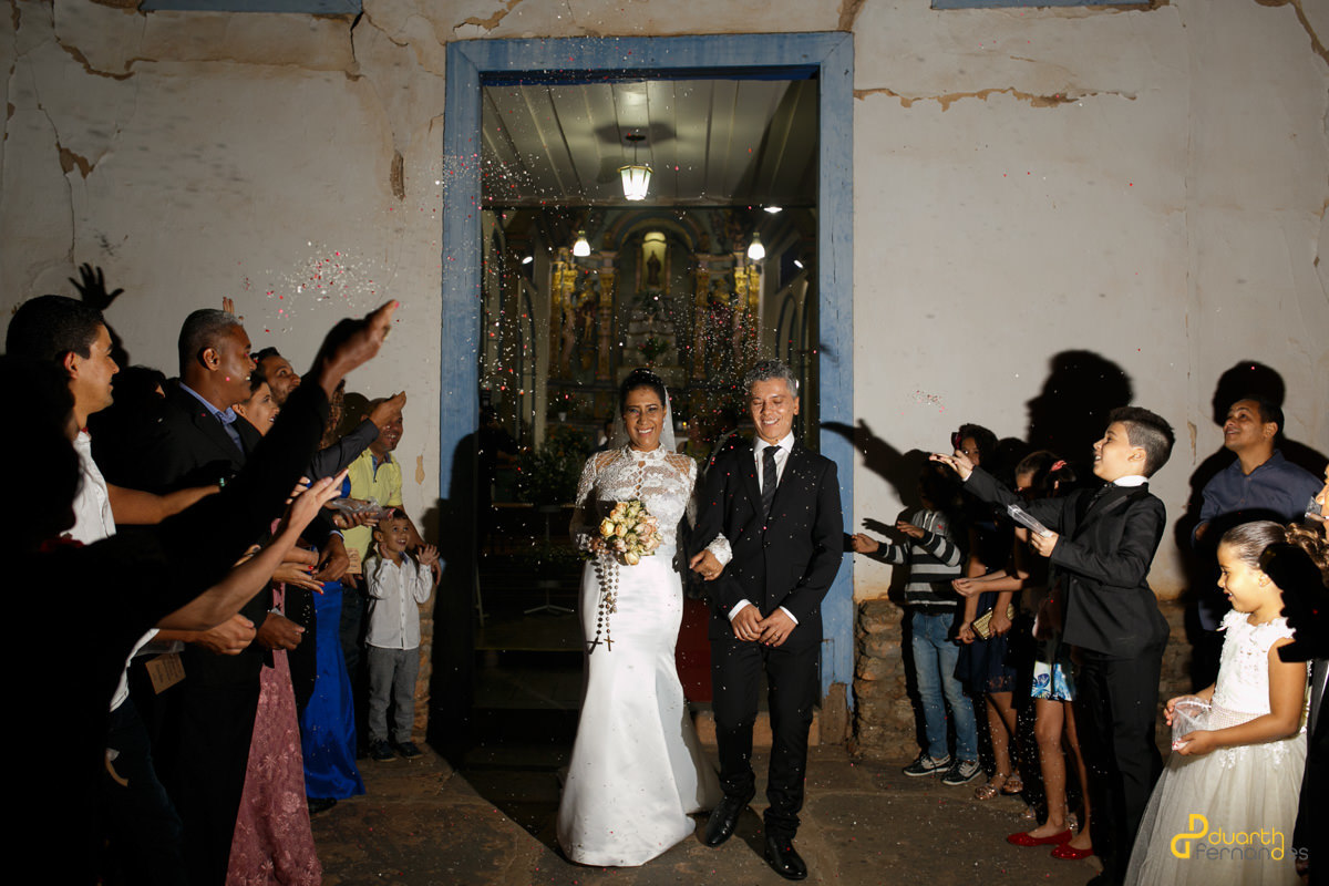 saida dos noivos em Minas Novas