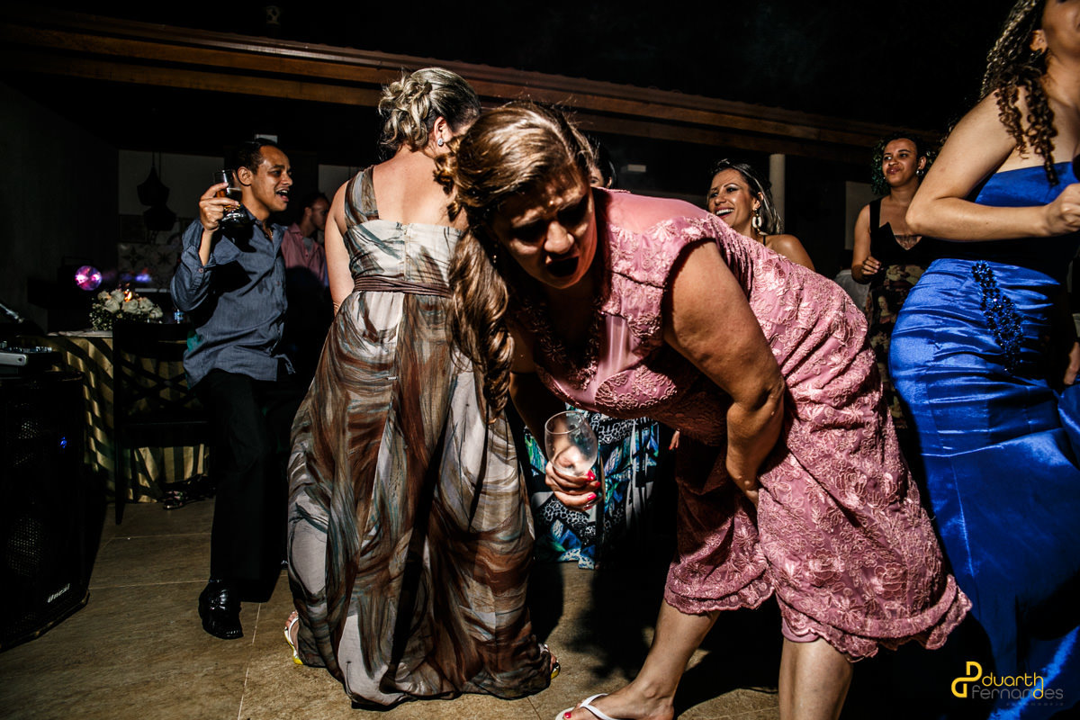 madrinhas dançando no casamento