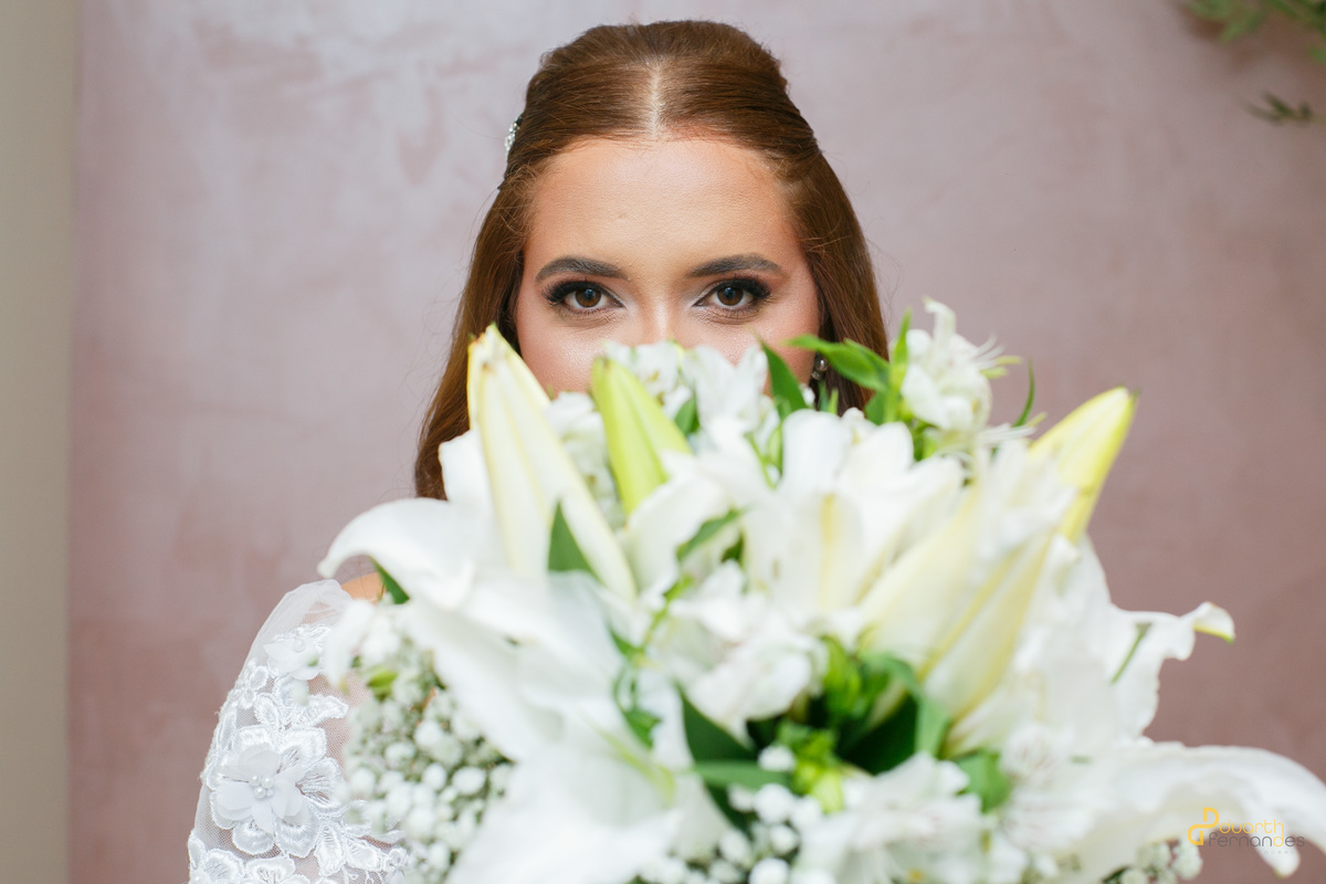 Aqui estão os textos alternativos (Alt Text) para a segunda parte das fotos do casamento de Dieique e Elen em Capelinha - MG.

Eles foram otimizados de forma estratégica para ranquear termos como fotógrafo, maquiagem e cerimônia de casamento no Google e G