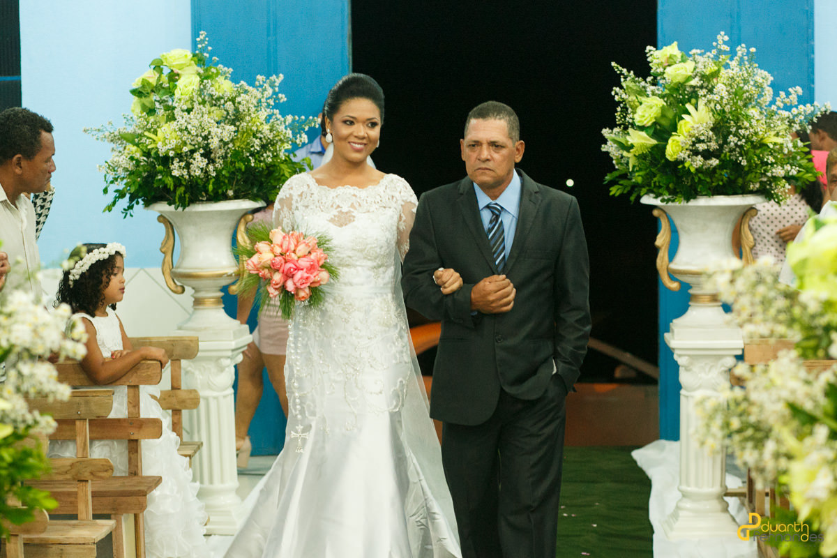 Entrada da noiva com seu pai