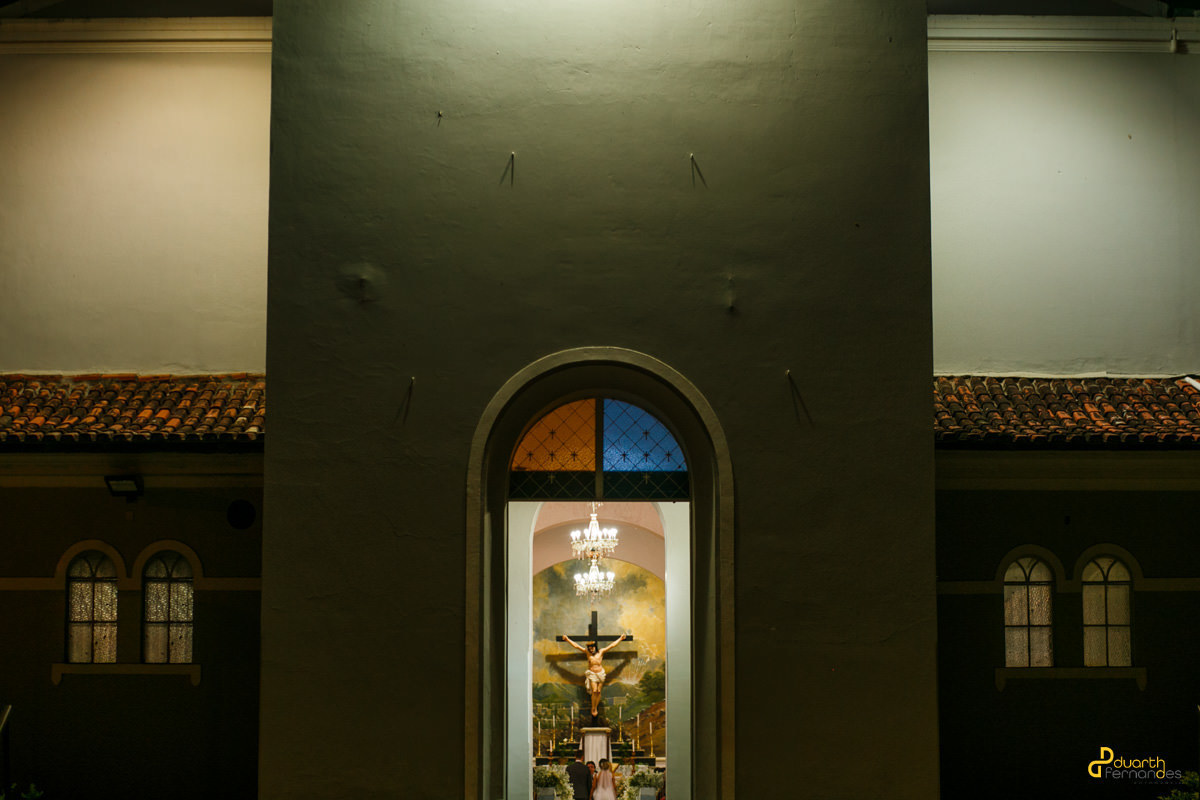 igreja da cidade de aracuai mg