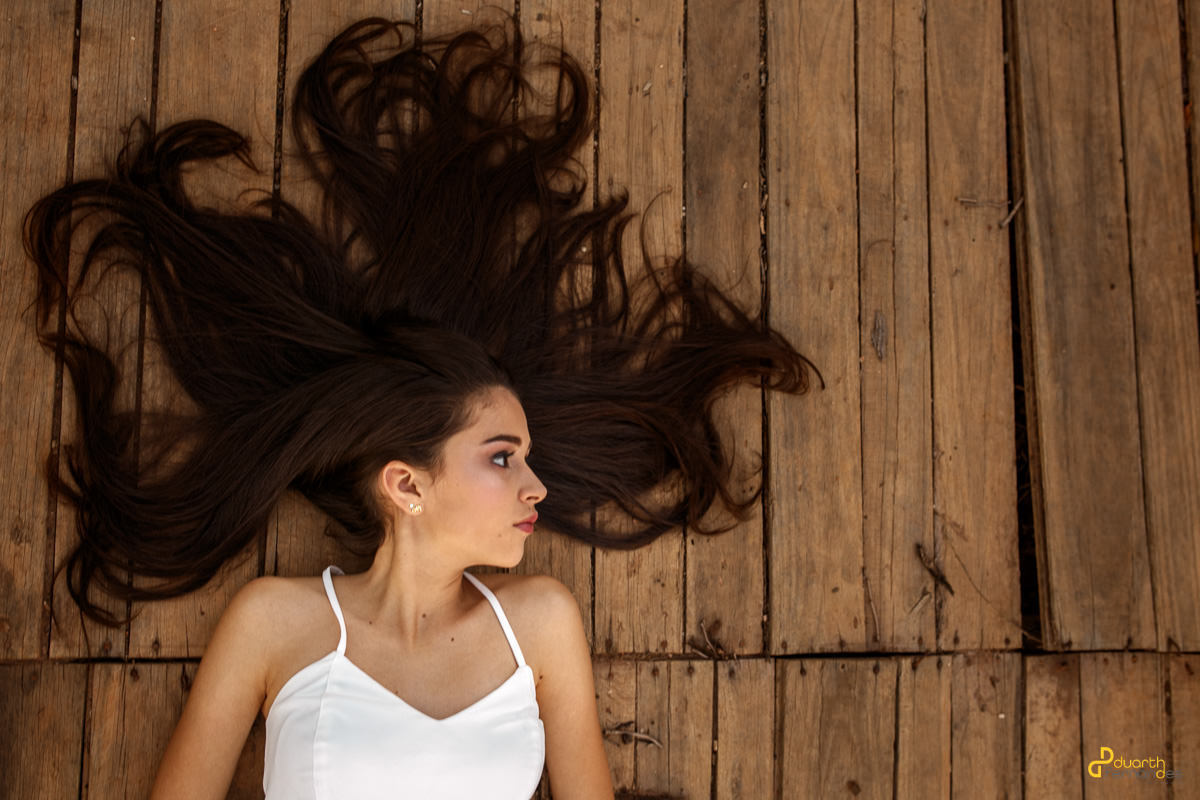 DEbutante olhando para o lado em Turmalina MG