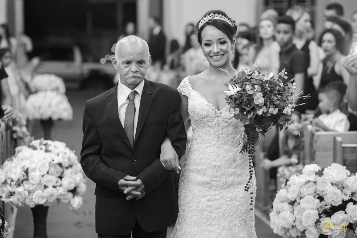 entrada da noiva em carbonita mg