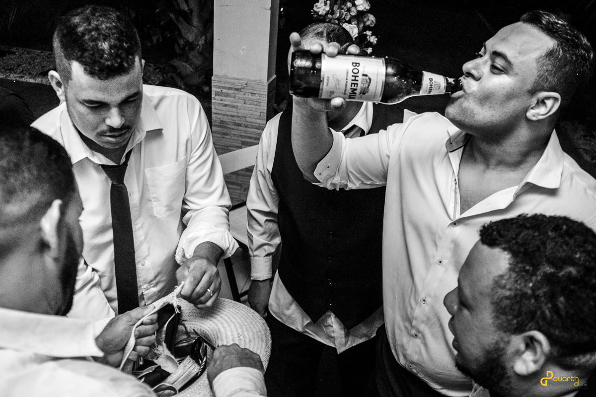 cortando a gravata em carbonita mg