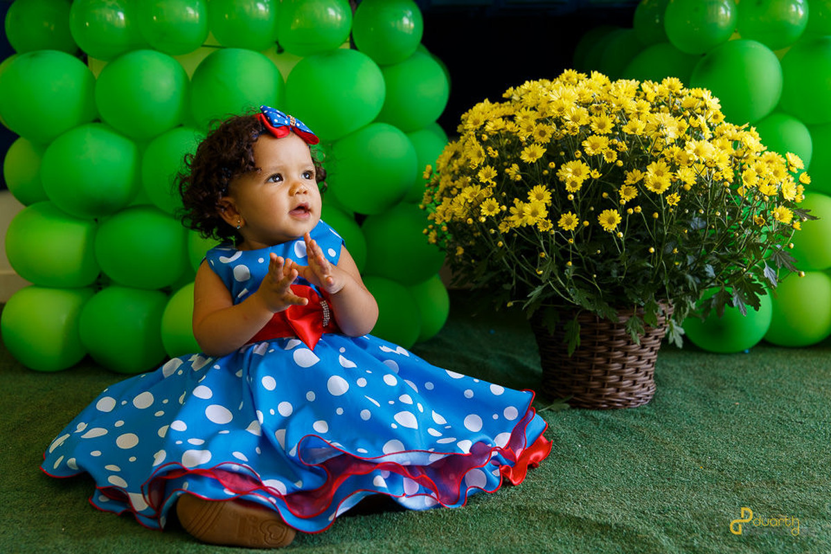 Maria Luiza batendo palma