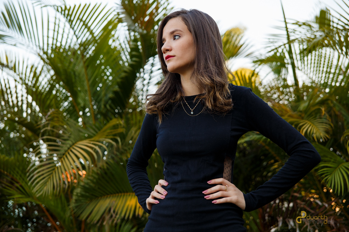 Carol posando para ensaio