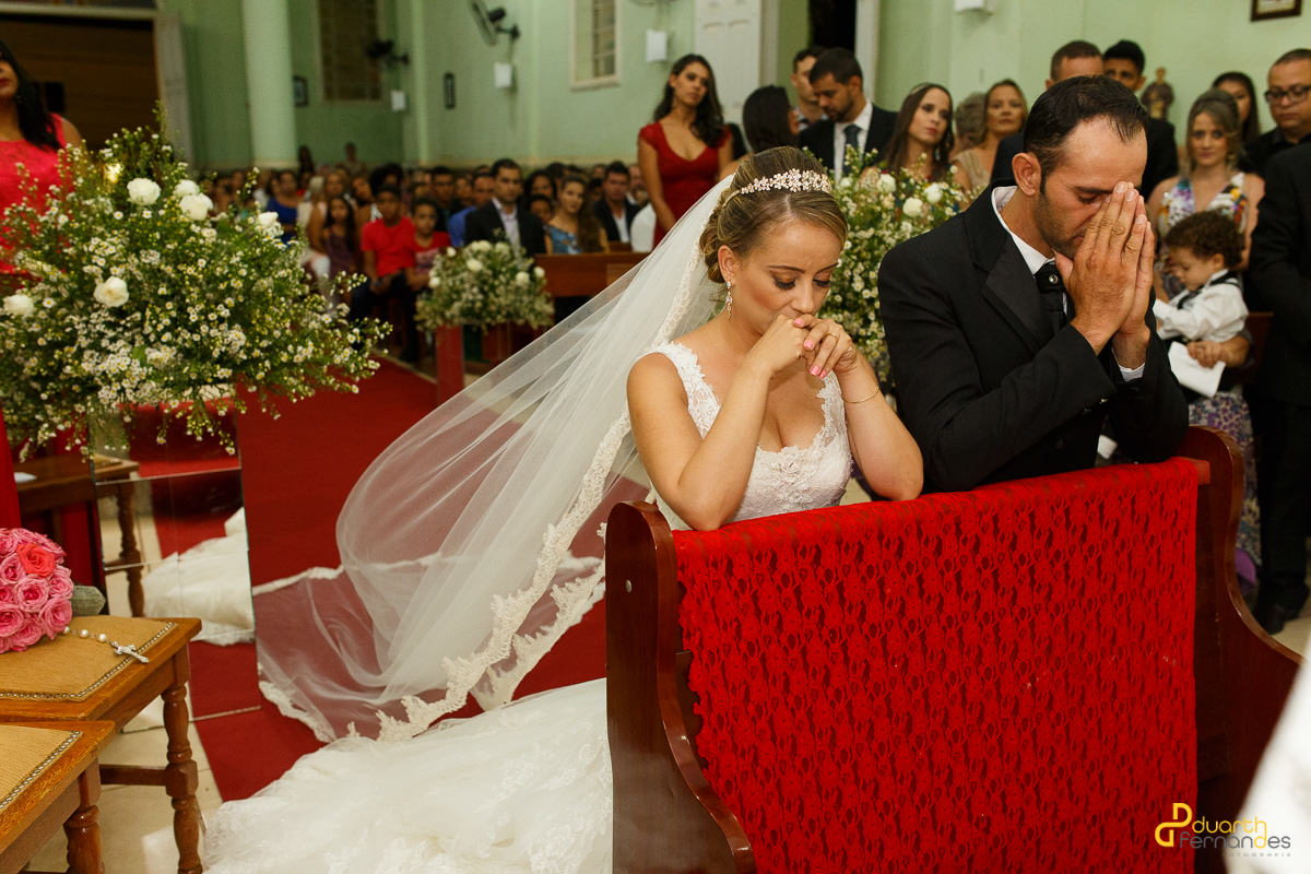 noivos rezando 2