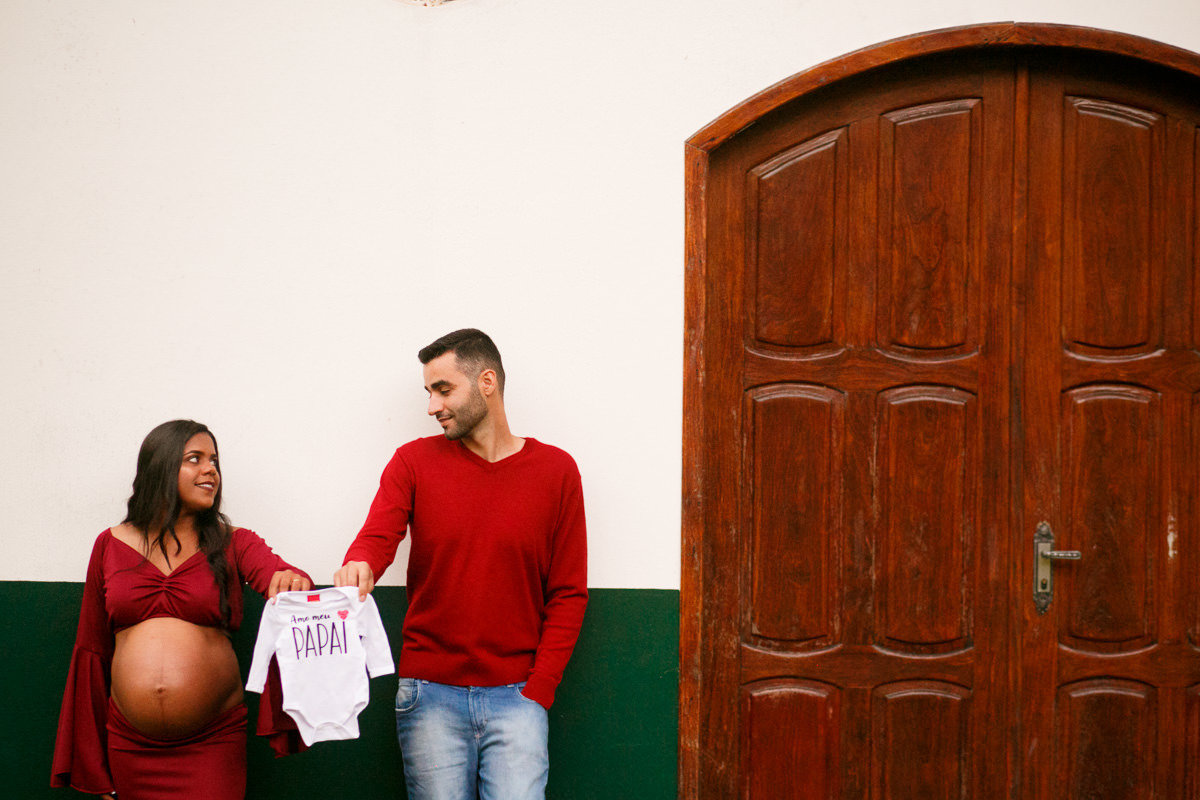 Foto de casal olhando um para outro em Itamarandiba mg