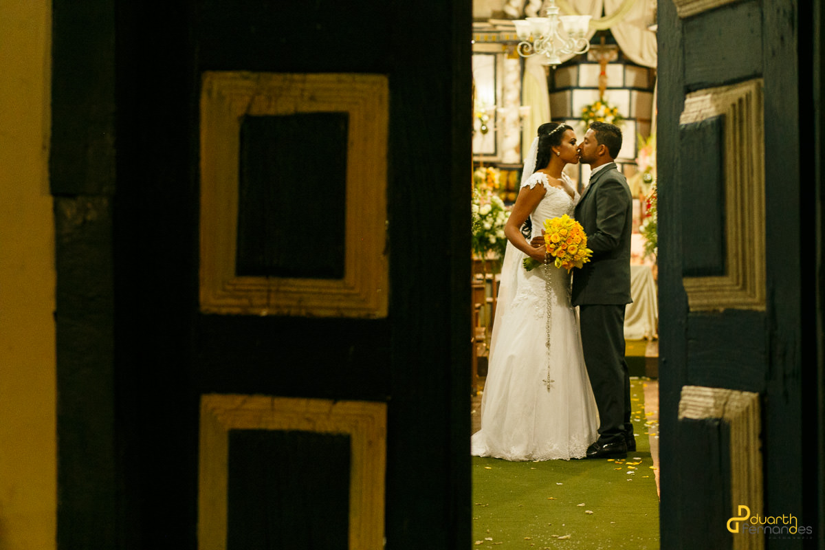 Ensaio na porta da igreja