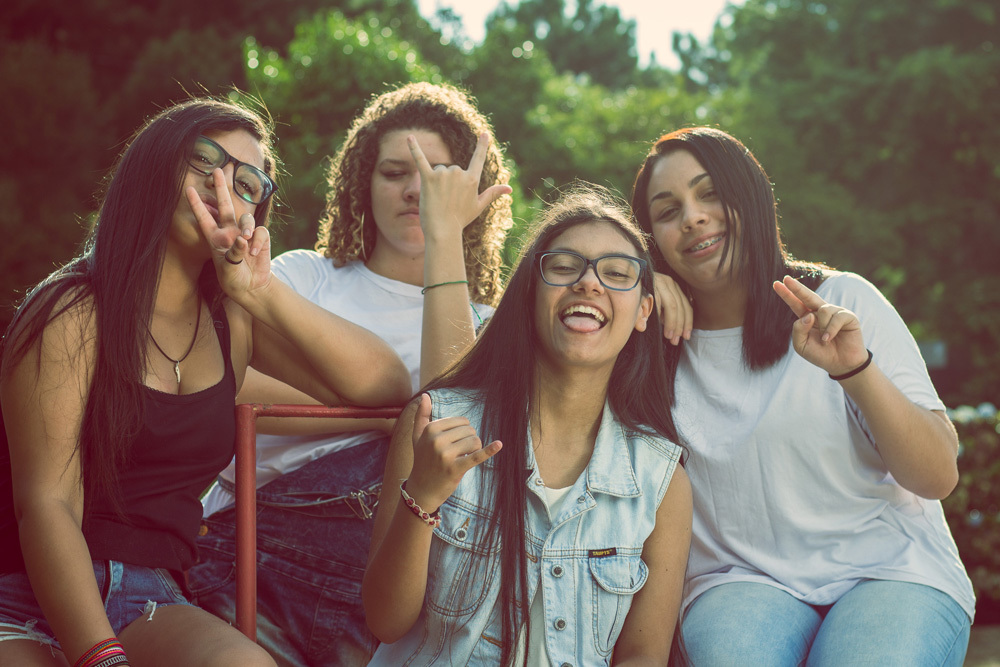 Amigas fazendo careta