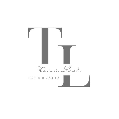 Logotipo de THAINA LEAL 