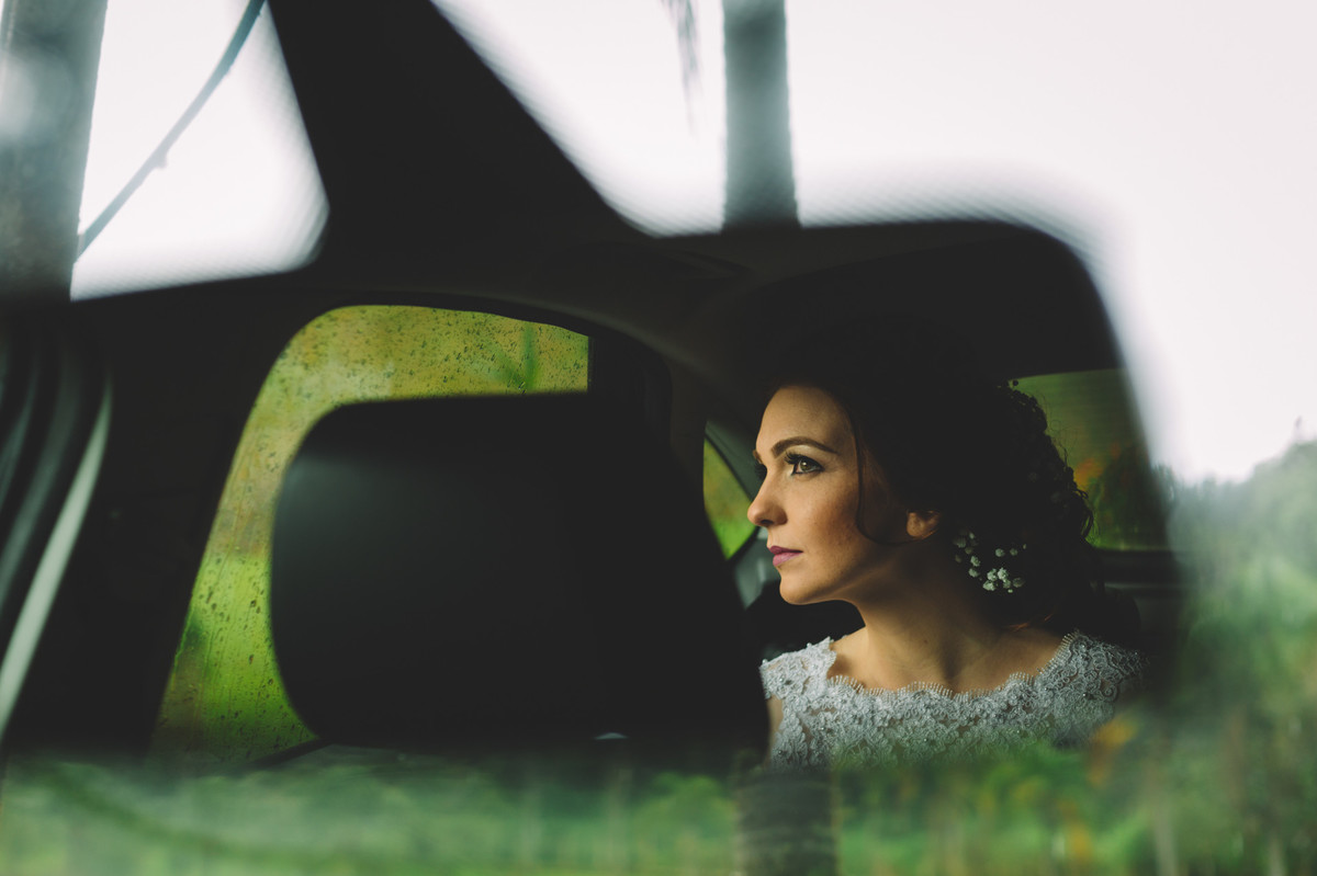 Noiva no retrovisor