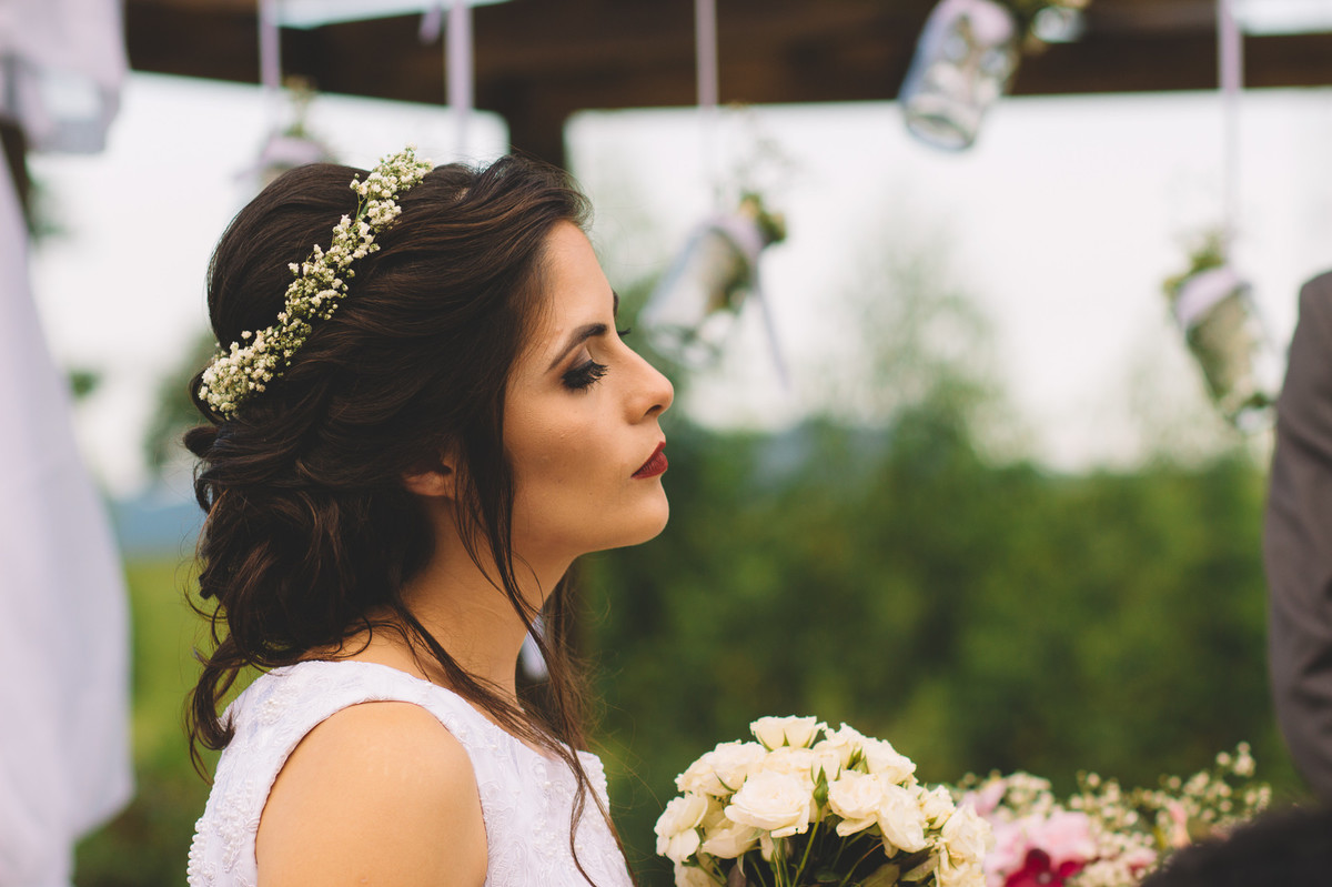 Noiva ouvindo a música que o noivo fez