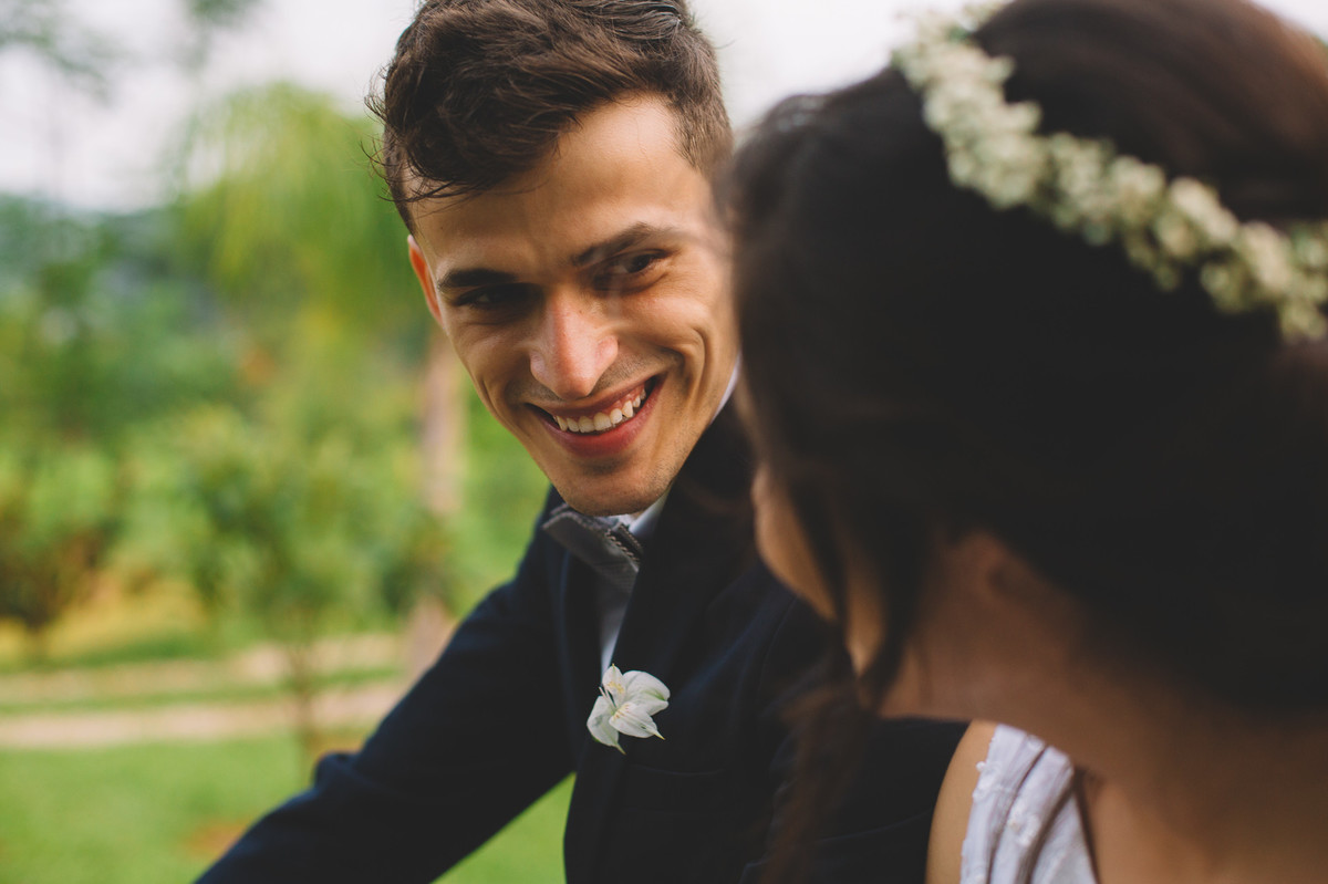 Noivo sorrindo
