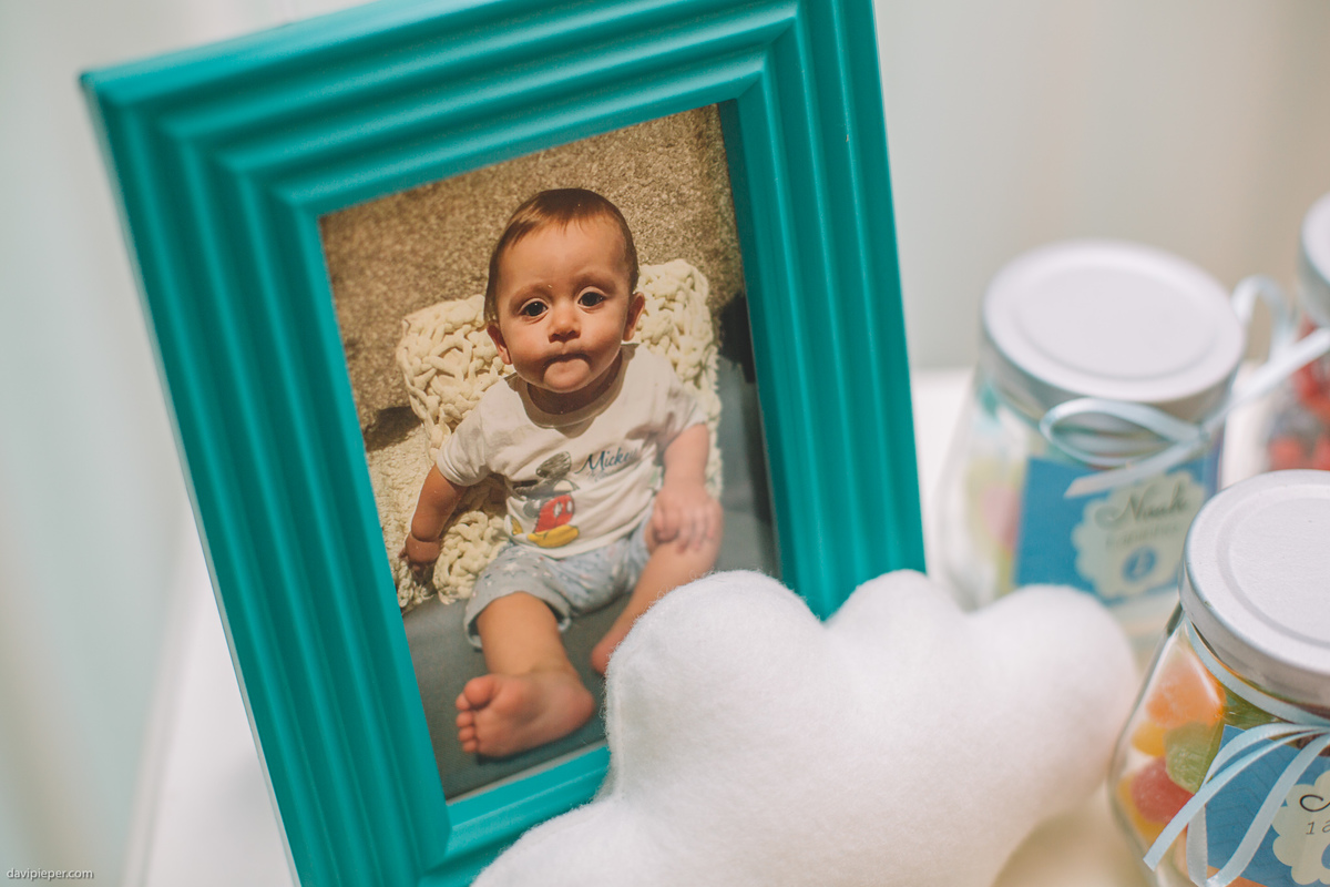 Porta retrato com o aniversariante de 1 ano