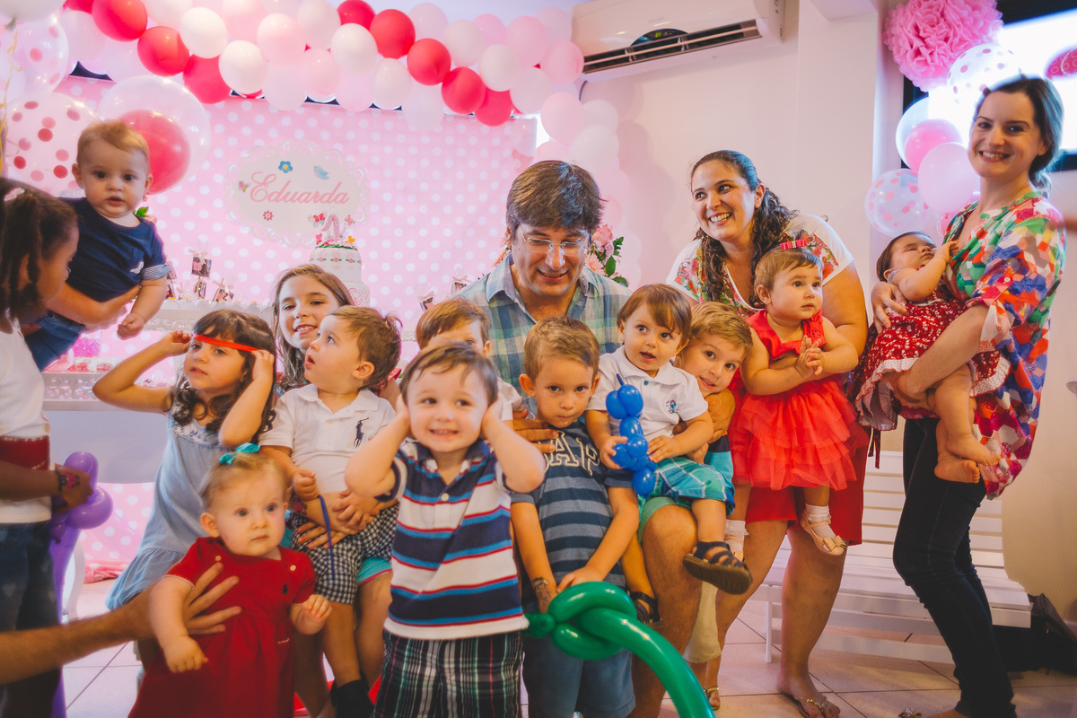 Foto com todas as crianças convidadas