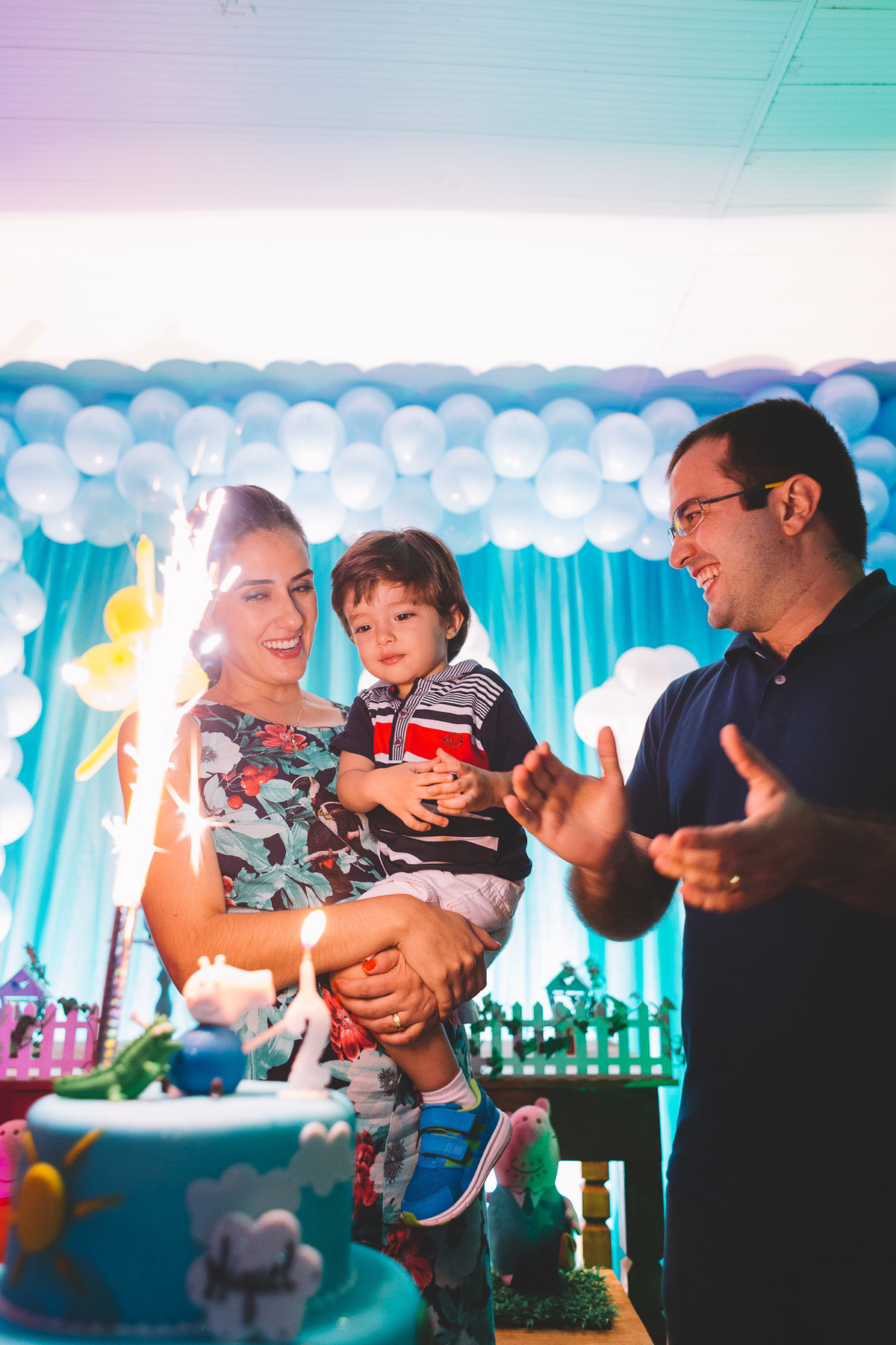 Parabéns com a vela acesa