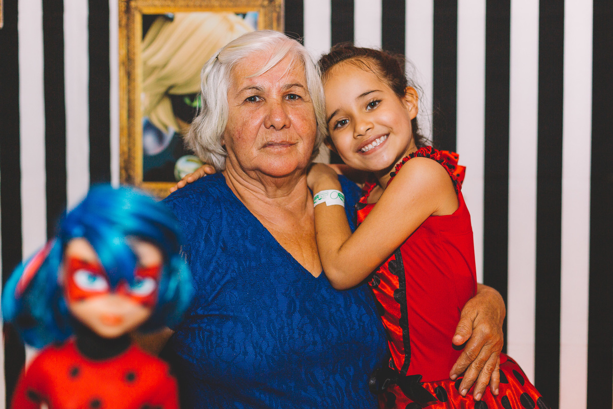 Aniversariante com a avó