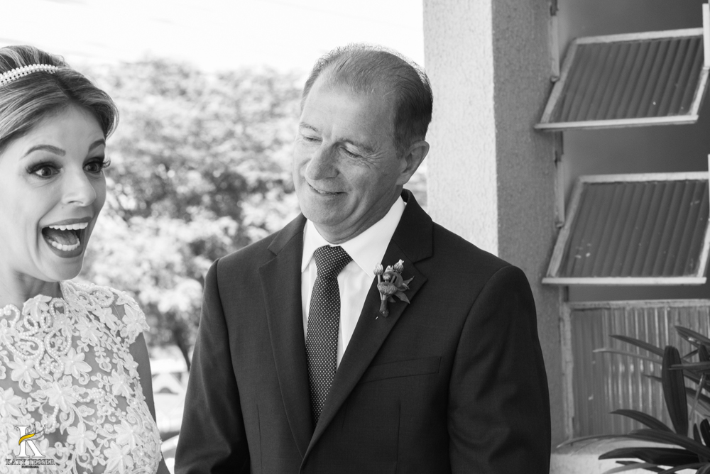 casamento-de-dia-tatiane-fernando-noivo-noiva-vestido-bouquet-making-of-cerimonia-festa